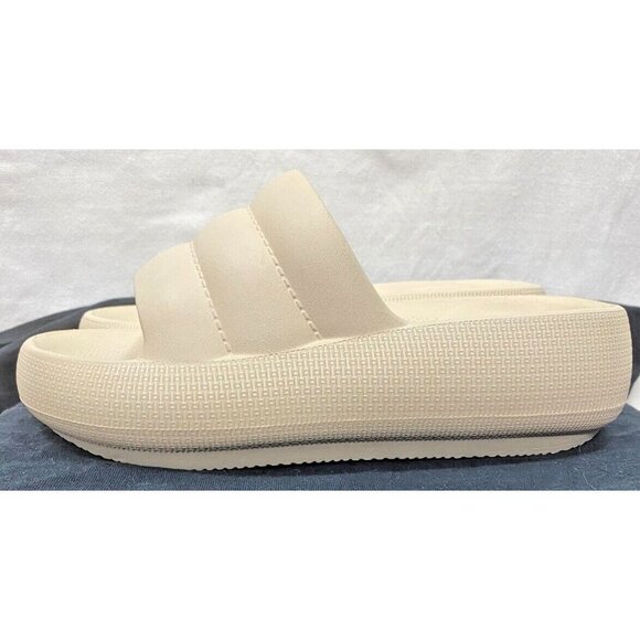 Mia Kandy Slip On Cushion Comfort Slide Nude Beige Sandals Size 8 EUC CLOUD - Picture 3 of 9